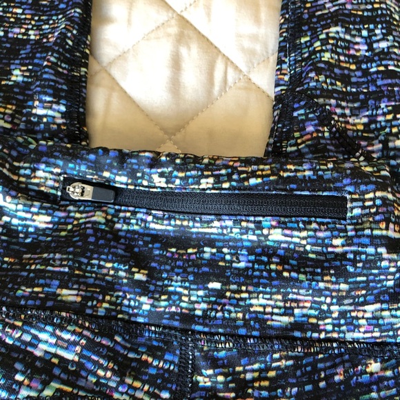 2 pair leggings 1 - X by Gottex Leggings w/mesh L & 1 Tangerine L - Picture 5 of 12